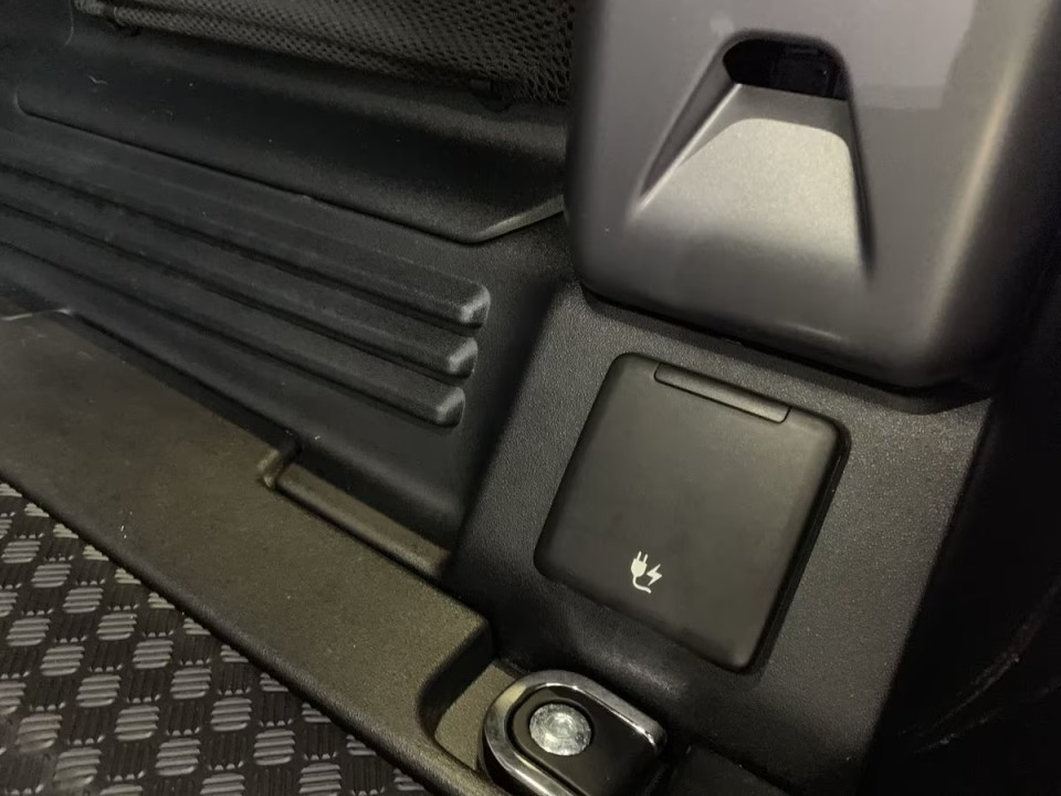 Land Rover Defender 110 D250 AWD - foto 19