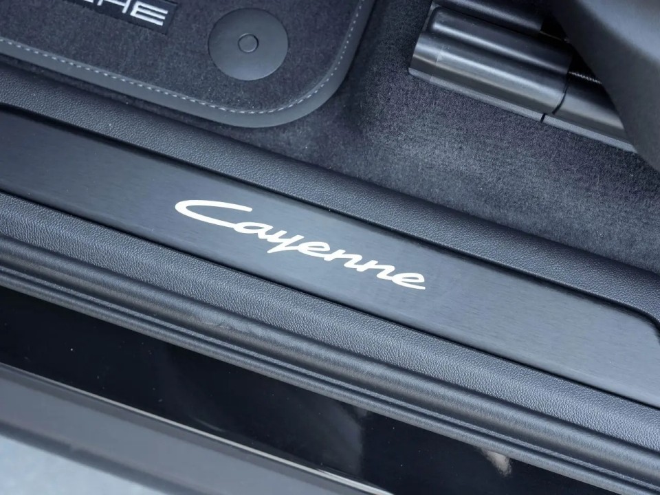 Porsche Cayenne Black Edition - foto 25
