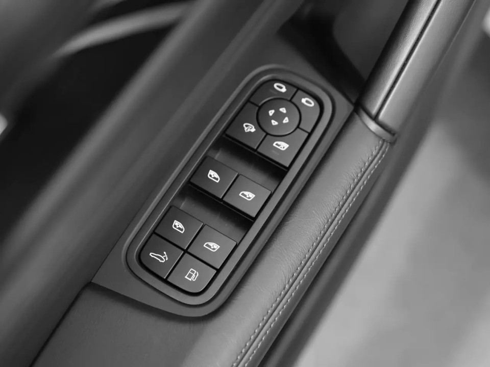 Porsche Cayenne E-Hybrid Black Edition - foto 23