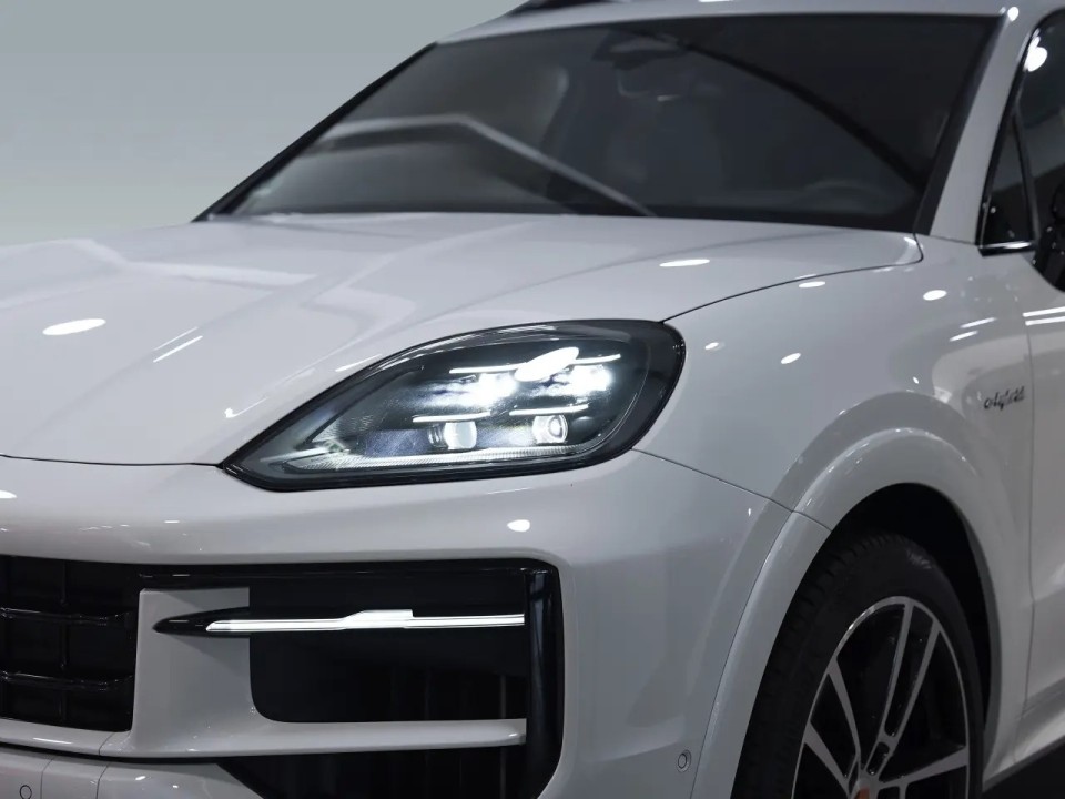 Porsche Cayenne E-Hybrid Black Edition - foto 29