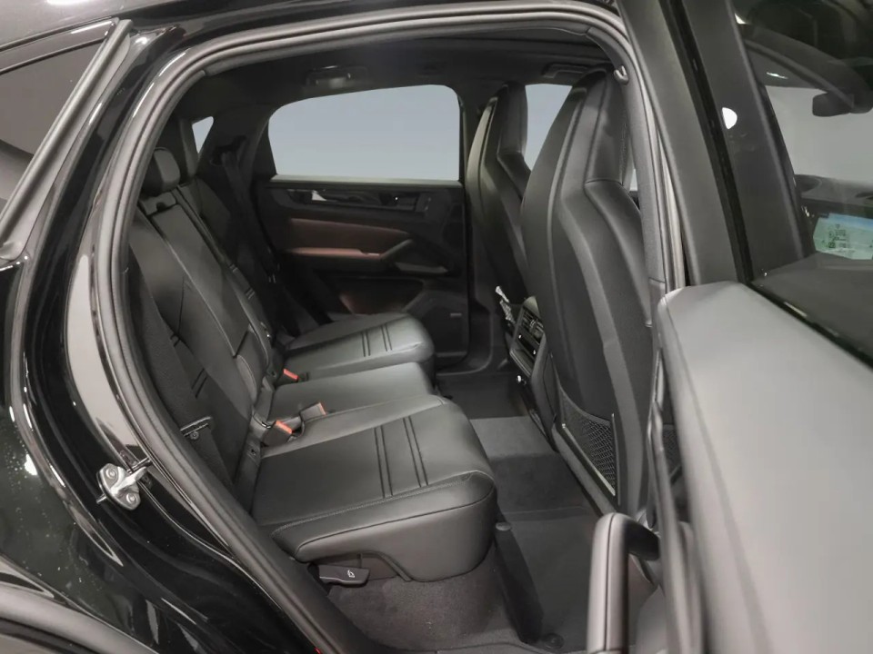 Porsche Cayenne Coupe E-Hybrid Black Edition - foto 16