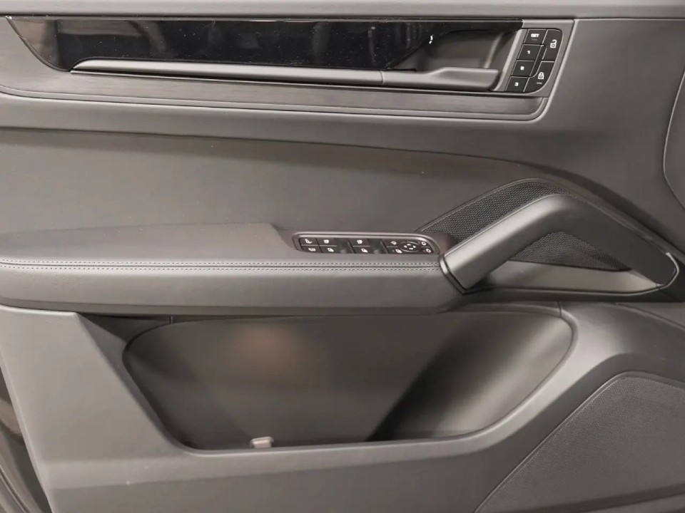 Porsche Cayenne Coupe E-Hybrid Black Edition - foto 17