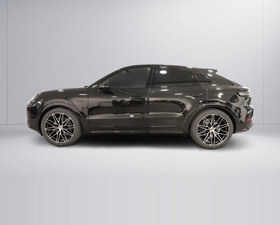 PORSCHE Cayenne Coupe 2026 — imagine 2