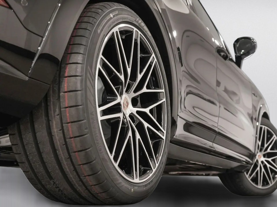 PORSCHE Cayenne Coupe 2026 — imagine 15