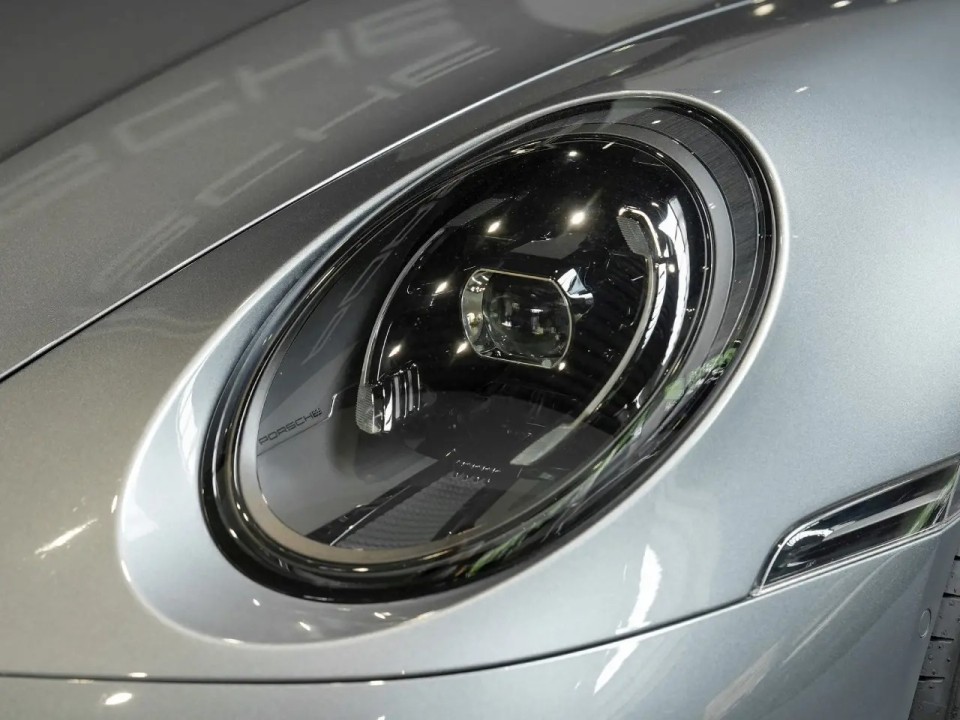 Porsche 911 Carrera - foto 27