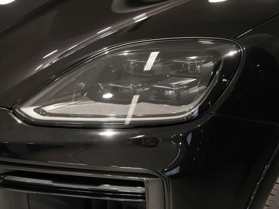 Porsche Cayenne Coupe Turbo E-Hybrid - foto 26