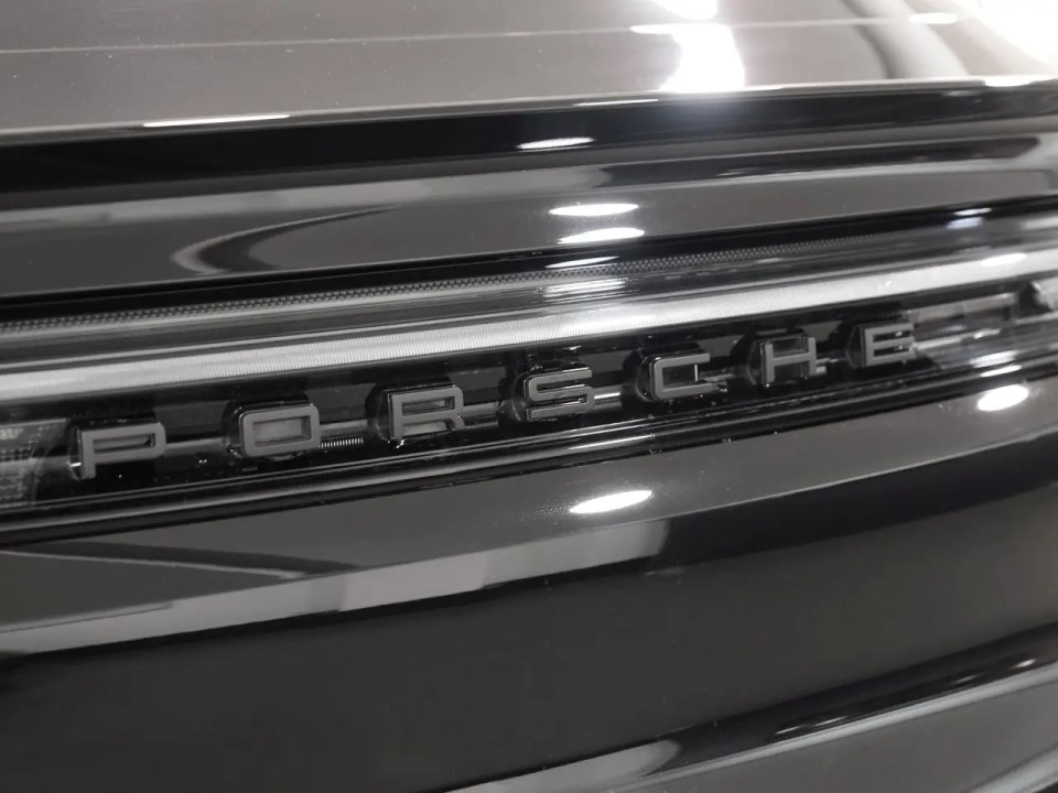 Porsche Cayenne Coupe Turbo E-Hybrid - foto 27