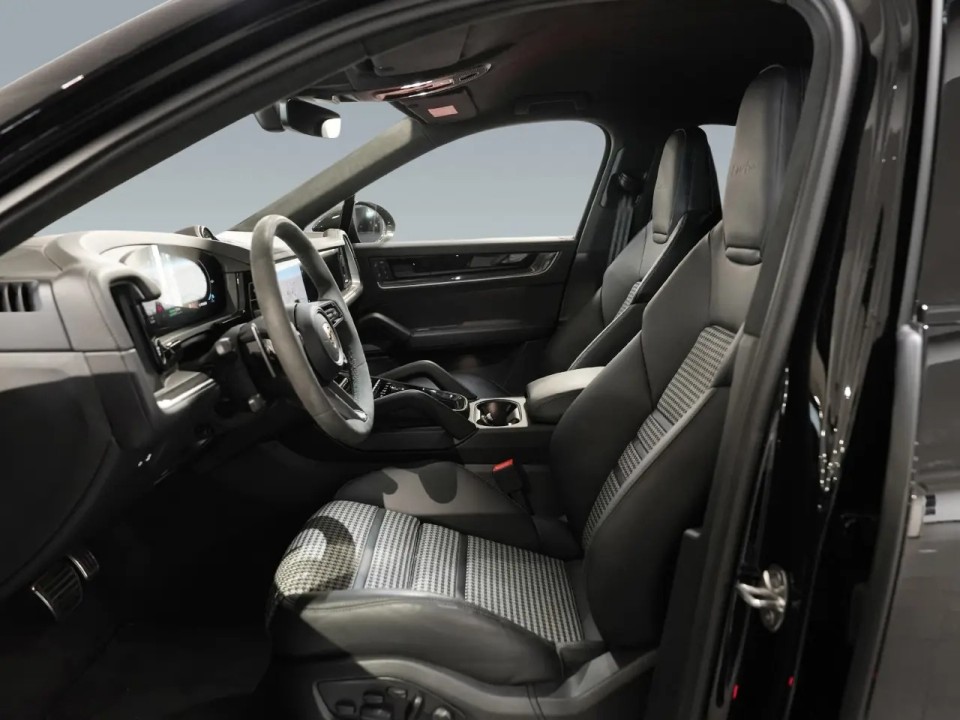 Porsche Cayenne Coupe Turbo E-Hybrid - foto 9