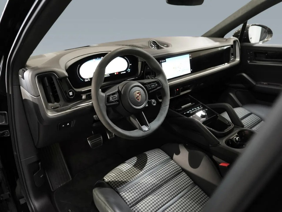 Porsche Cayenne Coupe Turbo E-Hybrid - foto 8