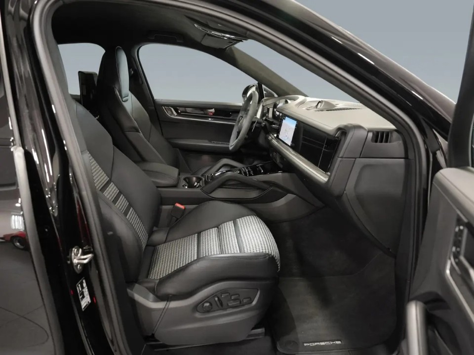 Porsche Cayenne Coupe Turbo E-Hybrid - foto 10