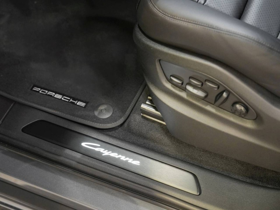 Porsche Cayenne Coupe E-Hybrid Black Edition - foto 15
