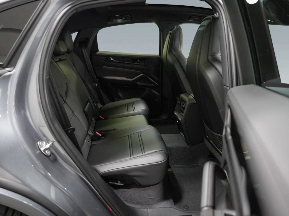 Porsche Cayenne Coupe E-Hybrid Black Edition - foto 9