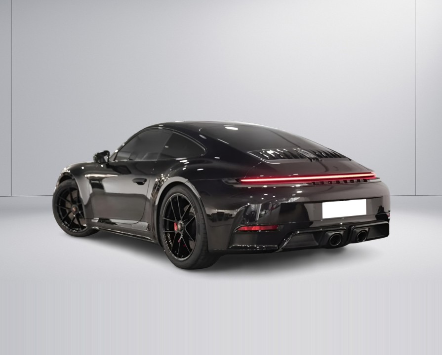 Porsche 911 Carrera 4 GTS (4)