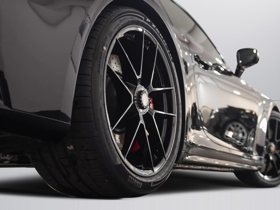 Porsche 911 Carrera 4 GTS - foto 34