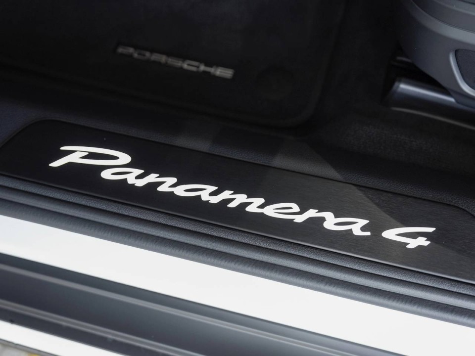 Porsche Panamera 4 E-Hybrid - foto 27
