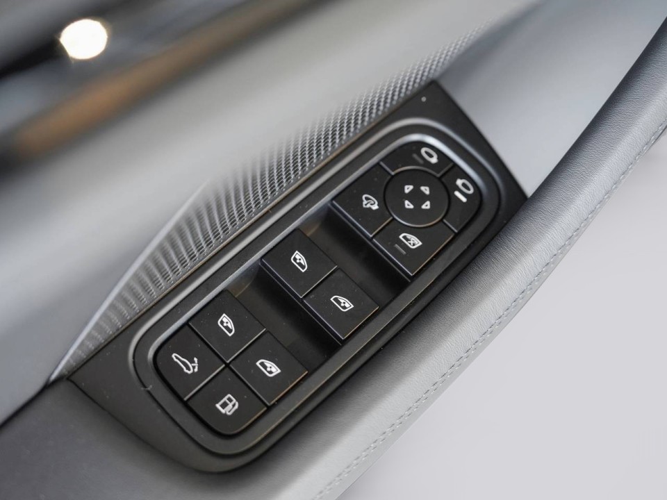 PORSCHE Panamera 2025 — imagine 17
