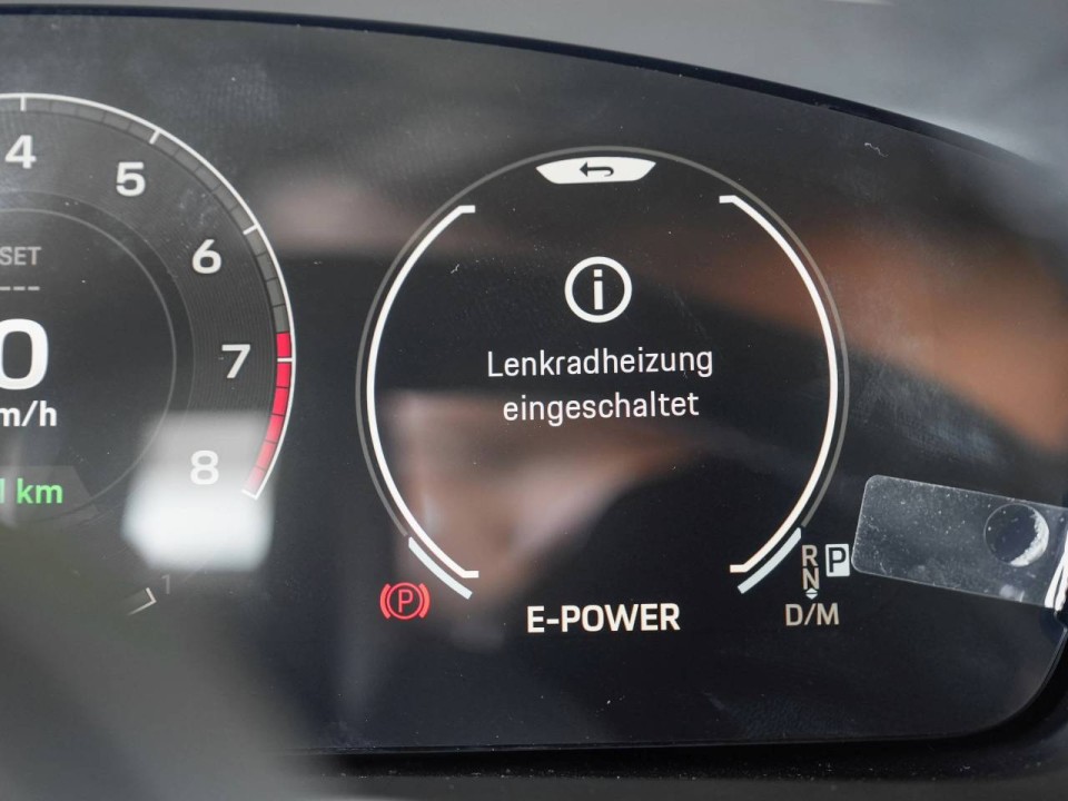 Porsche Panamera 4 E-Hybrid - foto 16