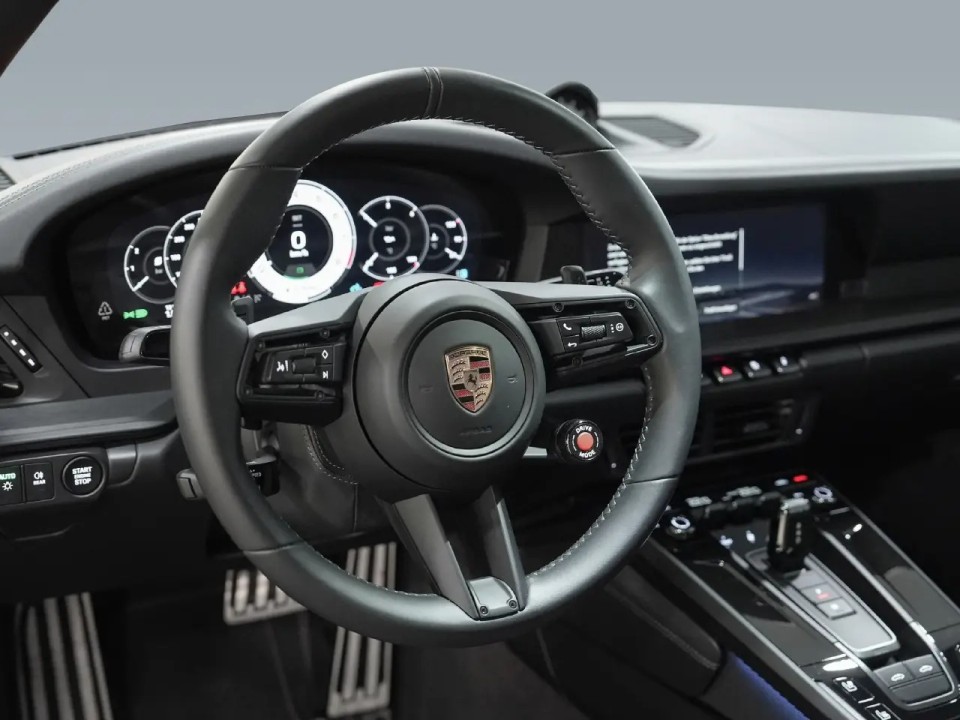 Porsche 911 Targa 4 GTS - foto 6