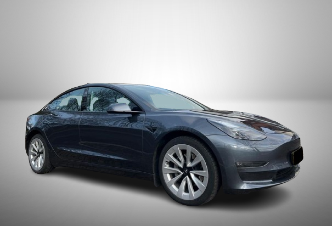 Tesla Model 3 Dual Motor Long Range AWD (1)