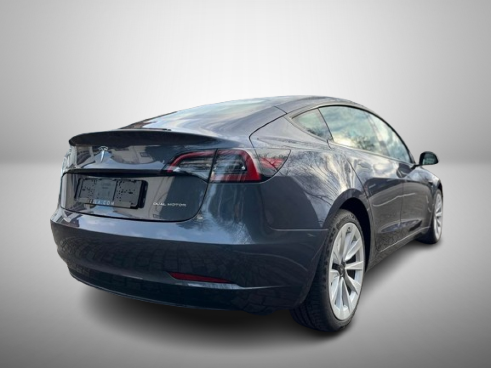 Tesla Model 3 Dual Motor Long Range AWD (3)