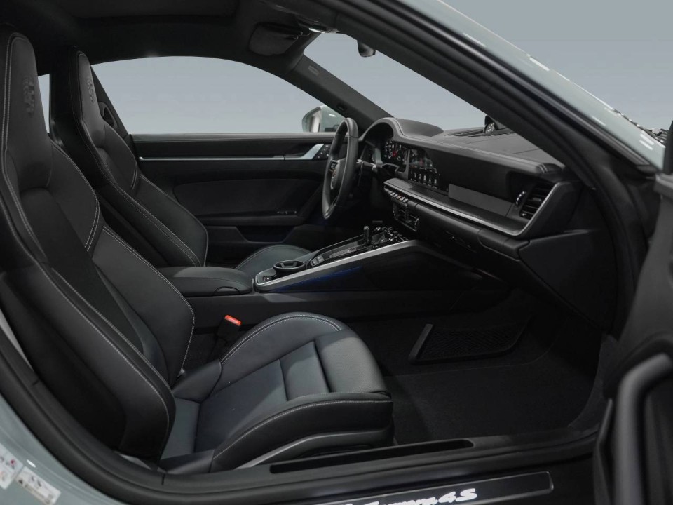 Porsche 911 Carrera 4S - foto 8