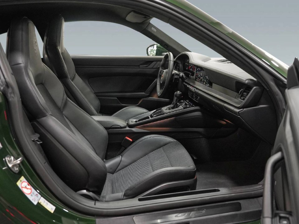 Porsche 911 GT3 Touring - foto 6