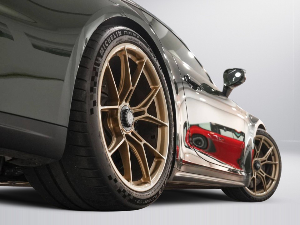 Porsche 911 GT3 Touring - foto 26