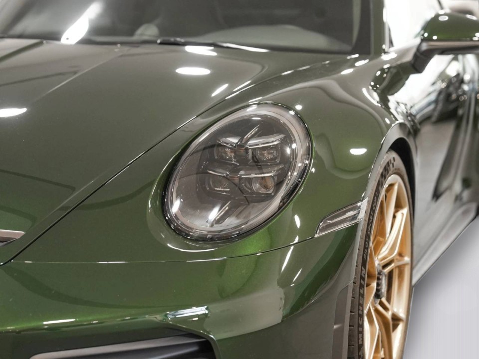 Porsche 911 GT3 Touring - foto 24
