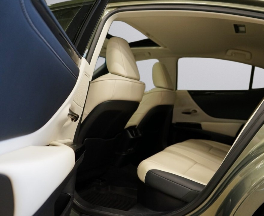 Lexus Seria ES 300h Limited - foto 6