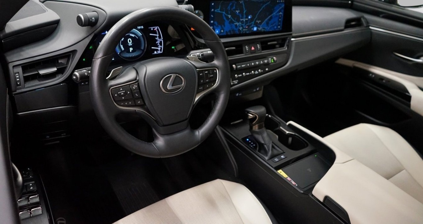 Lexus Seria ES 300h Limited (4)