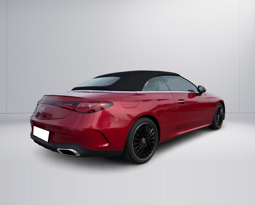 Mercedes-Benz CLE 300 4MATIC Cabrio AMG (2)