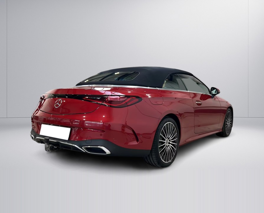 Mercedes-Benz CLE 300 4MATIC Cabrio AMG (5)