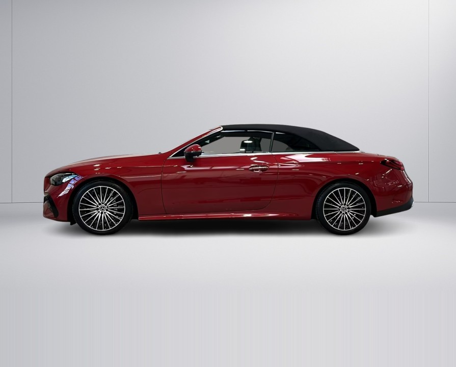 Mercedes-Benz CLE 300 4MATIC Cabrio AMG (3)