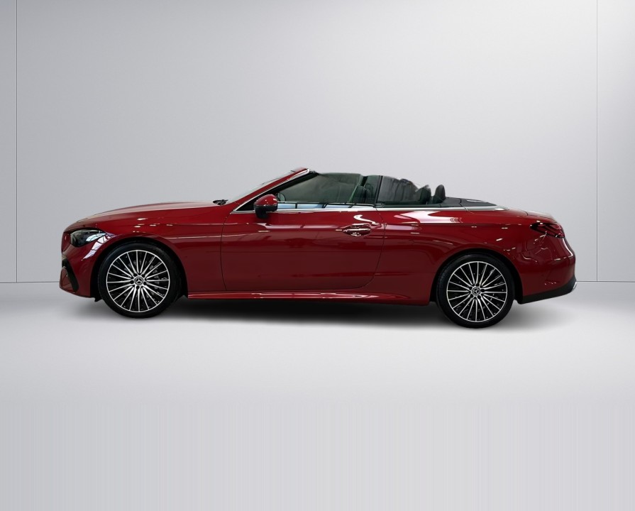Mercedes-Benz CLE 300 4MATIC Cabrio AMG (4)