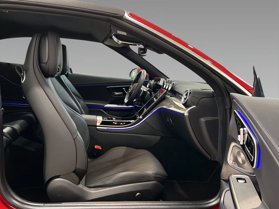 Mercedes-Benz CLE 300 4MATIC Cabrio AMG - foto 9
