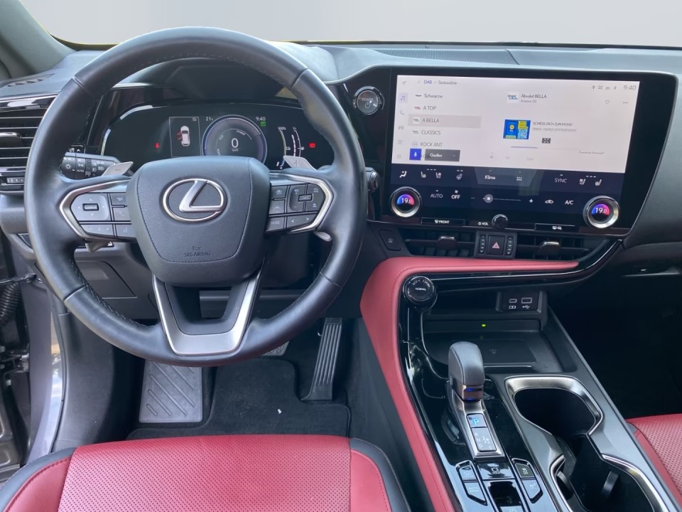 LEXUS NX 2022 — imagine 20