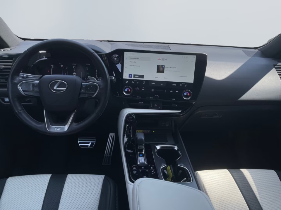 Lexus Seria NX 450h+ F-Sport - foto 12