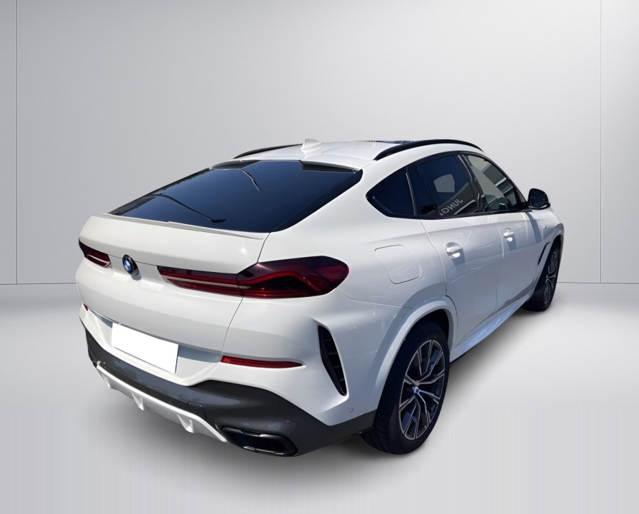 BMW X6 xDrive30d M-Sport (2)