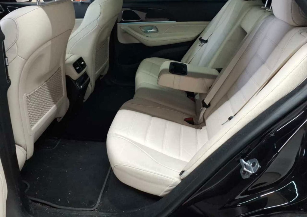 Mercedes-Benz GLE 300d AMG (4)