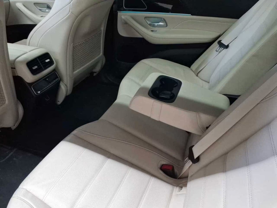 Mercedes-Benz GLE 300d AMG (5)