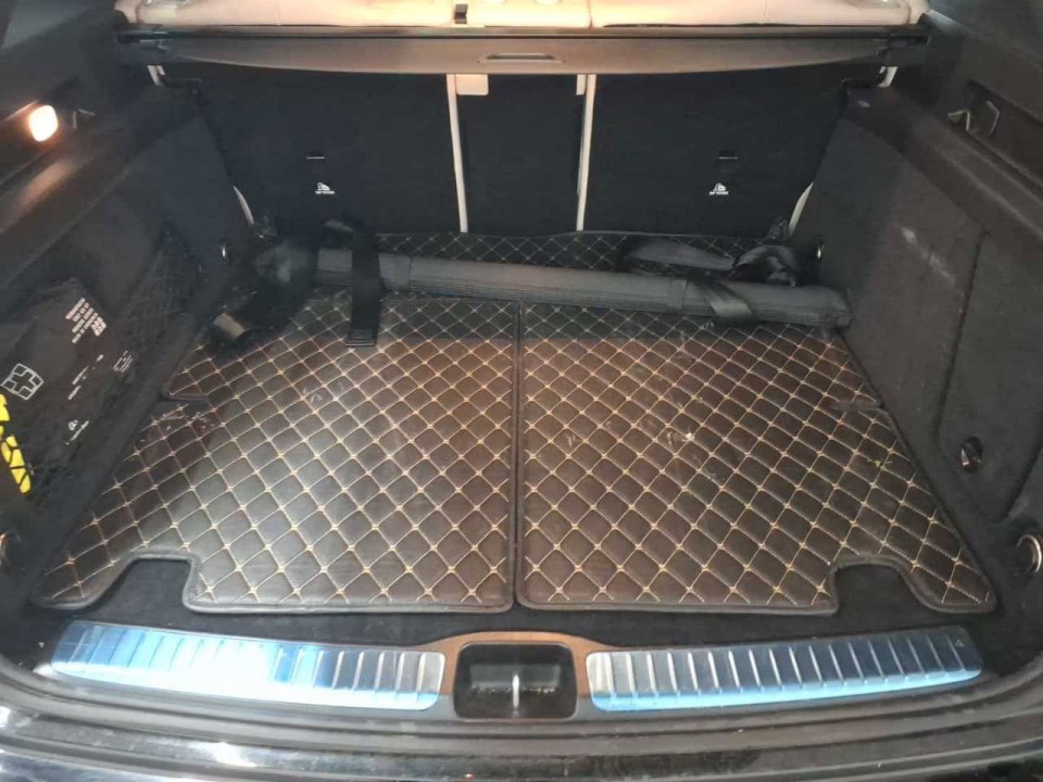Mercedes-Benz GLE 300d AMG - foto 14