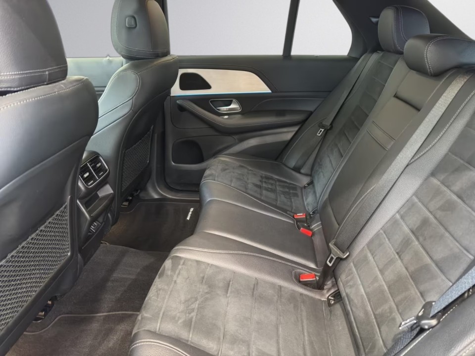 Mercedes-Benz GLE 400d 4MATIC AMG - foto 13