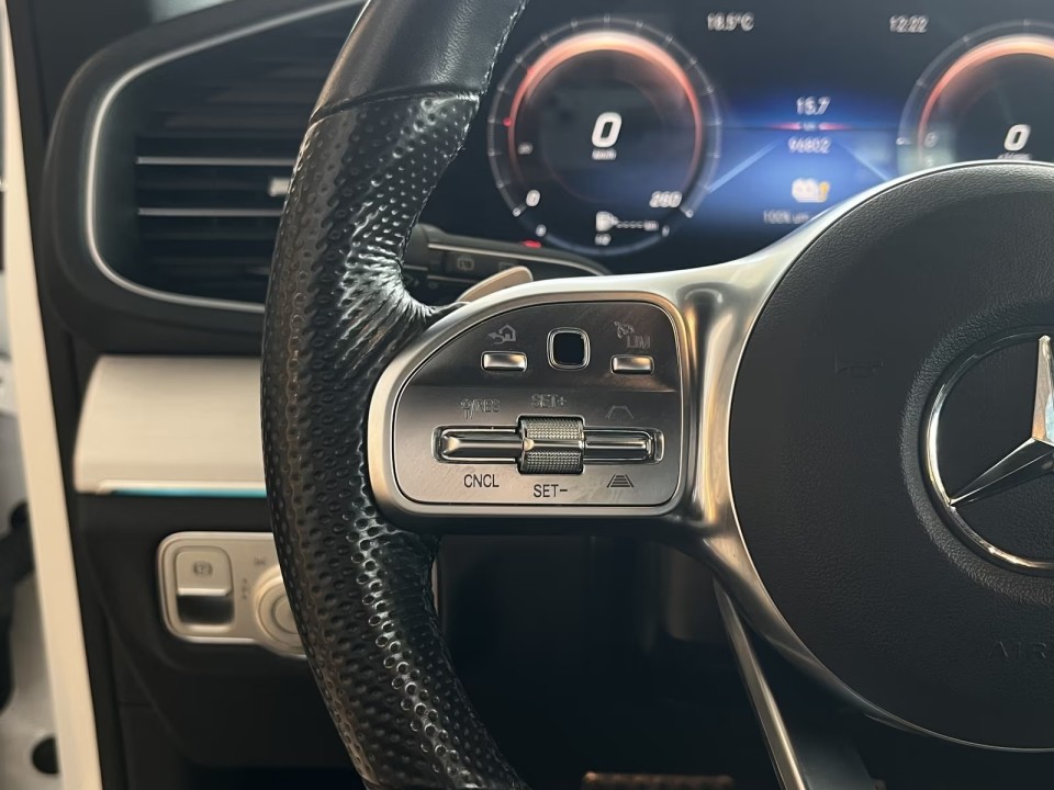 Mercedes-Benz GLE 350de AMG - foto 13