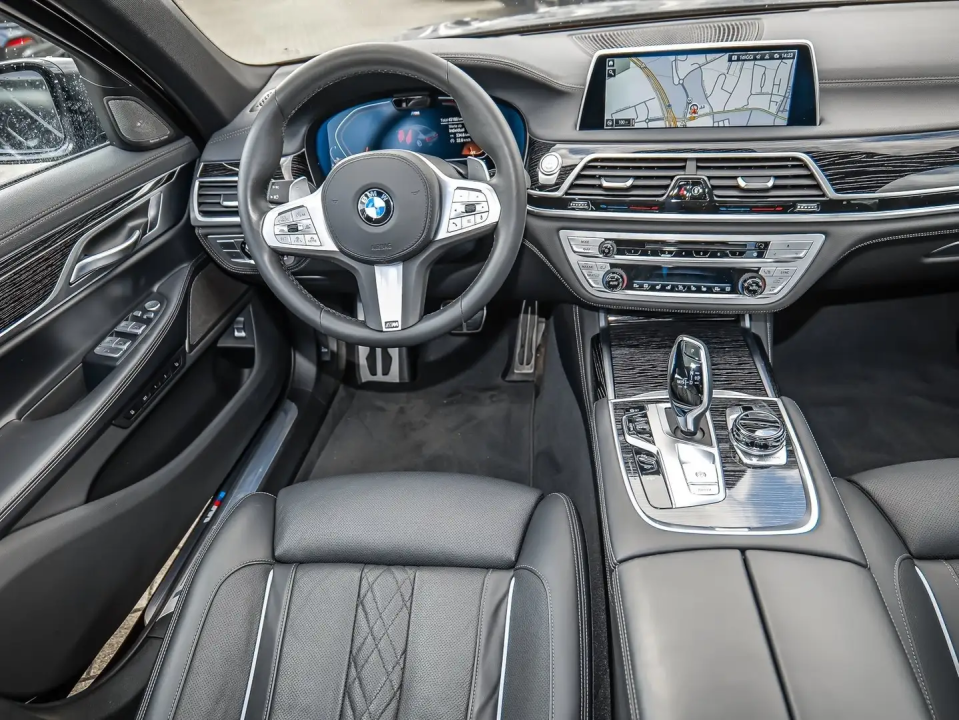 BMW Seria 7 740d xDrive MHEV M-Sport (4)