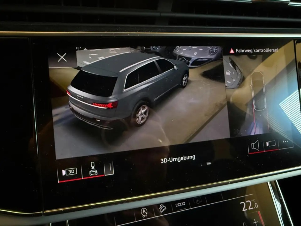 Audi SQ7 - foto 7