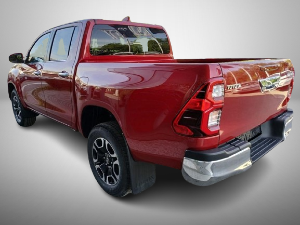 Toyota Hilux 2.4 D-4D Executive Auto 4x4 Double Cab (4)