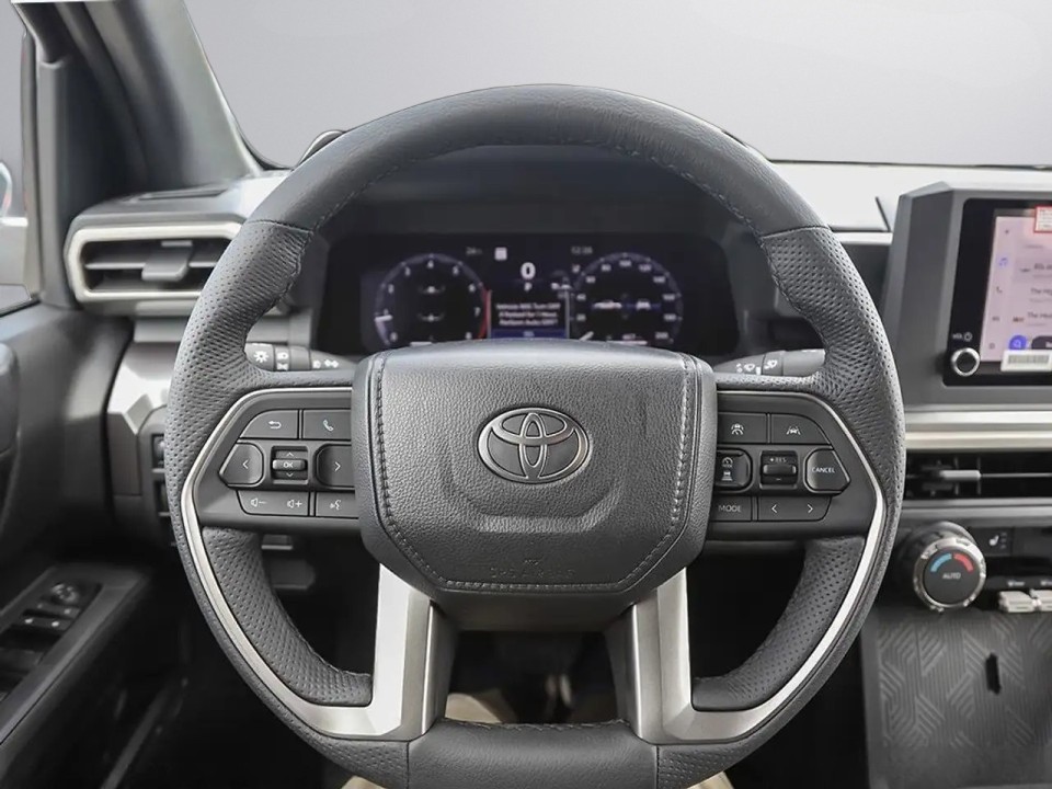 Toyota Tacoma TRD - foto 6