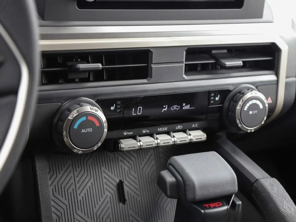 Toyota Tacoma TRD - foto 12