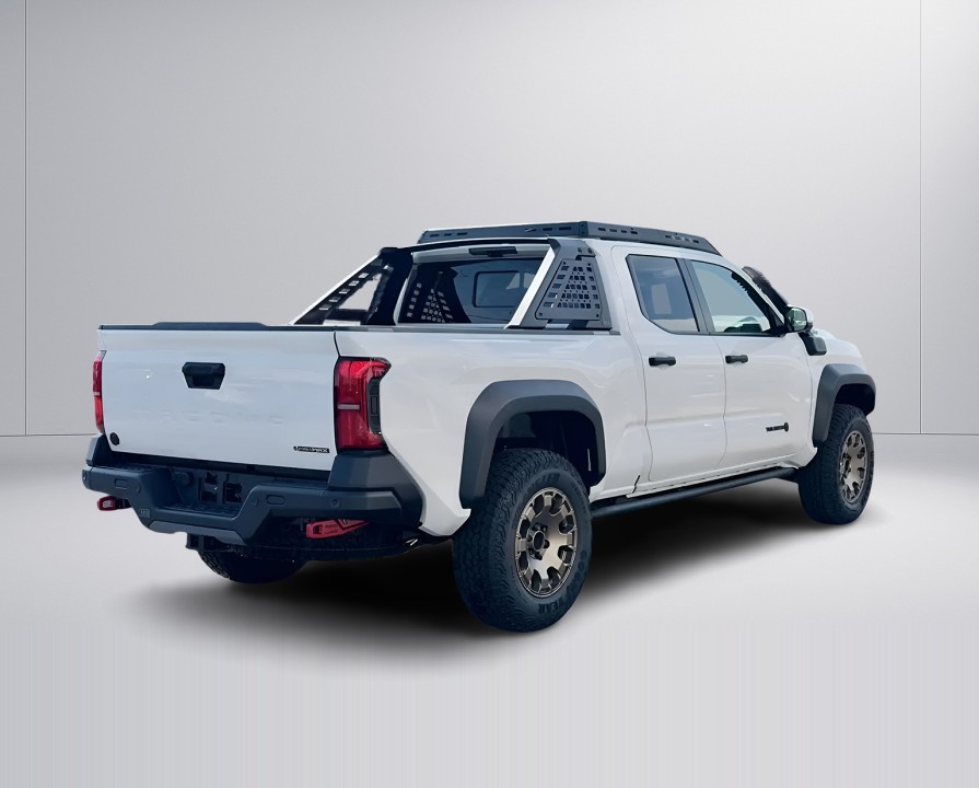 Toyota Tacoma TrailHunter (2)