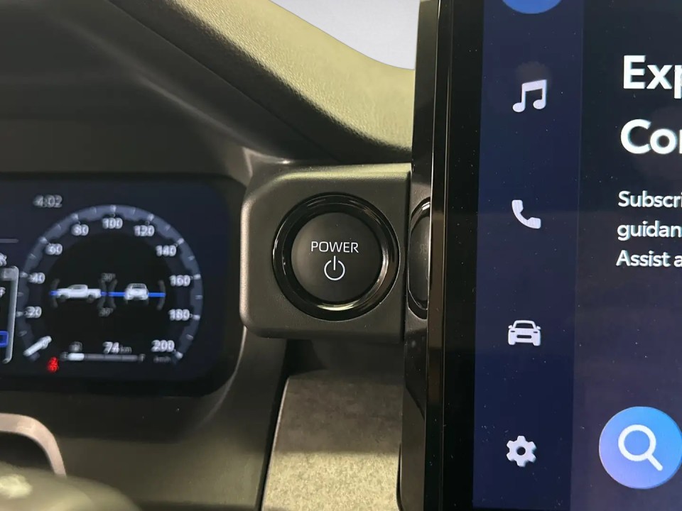 Toyota Tacoma - foto 26